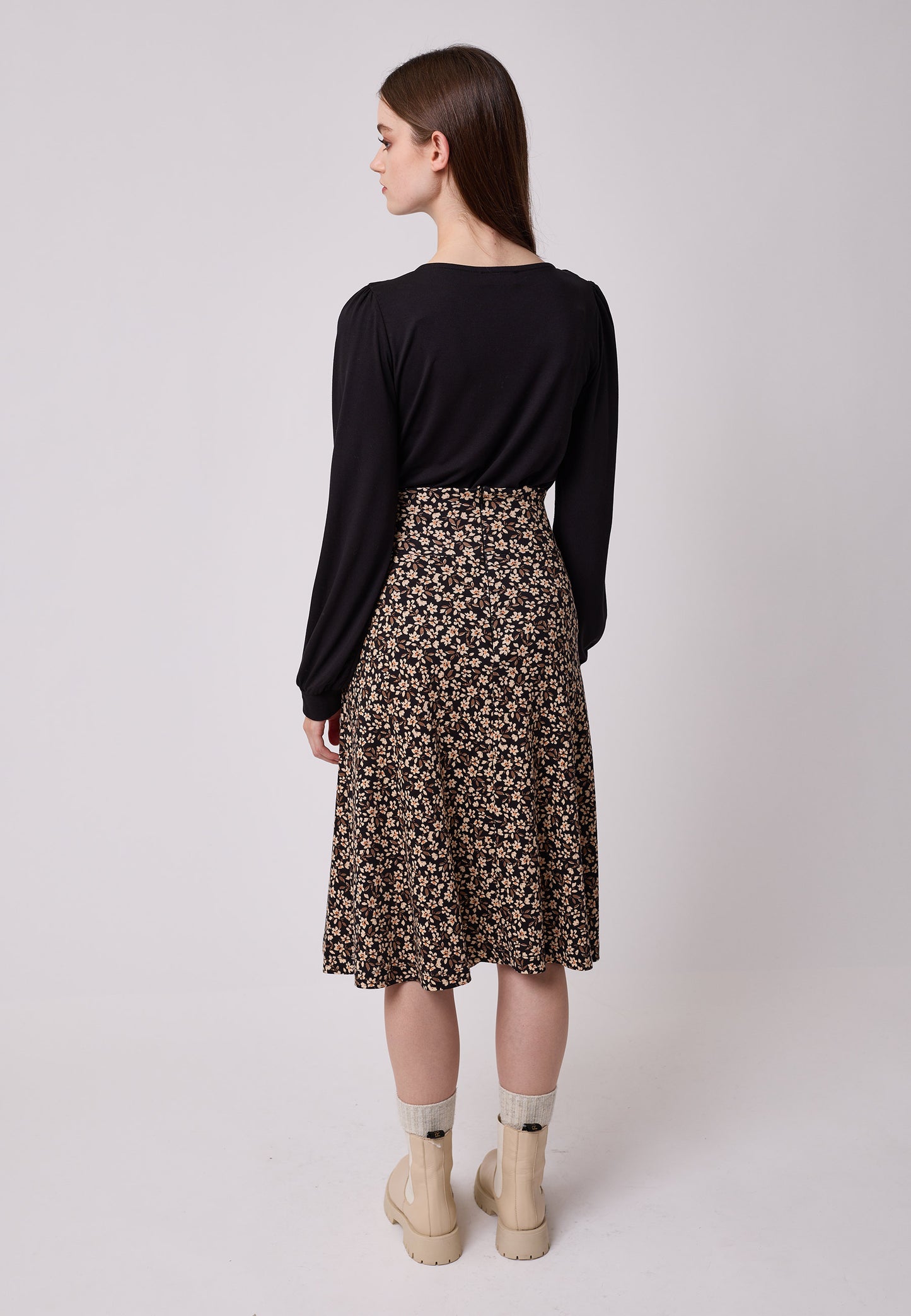 Rock, Modell Mila